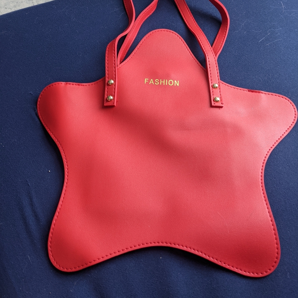 Red star bag
